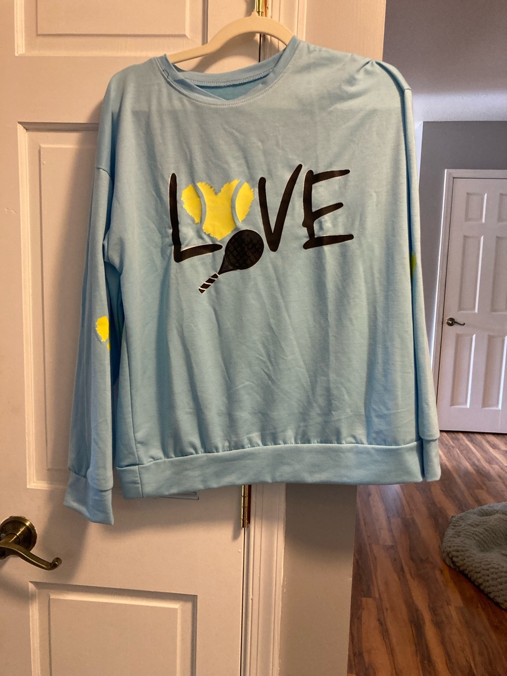 Source Unknown Light Blue 'LOVE' Tennis Graphic Long Sleeve Tee Size L